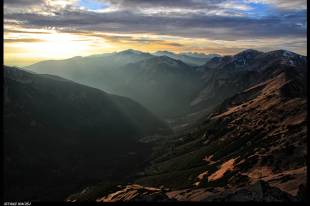 Dolina Cicha, widok z Beskidu  » Click to zoom ->