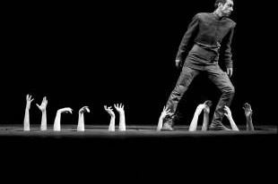 "Teatr. Ludzie. Sceny" - wystawa fotografii Wojciecha Plewińskiego  » Click to zoom ->